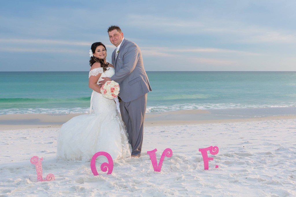 destin bride and groom