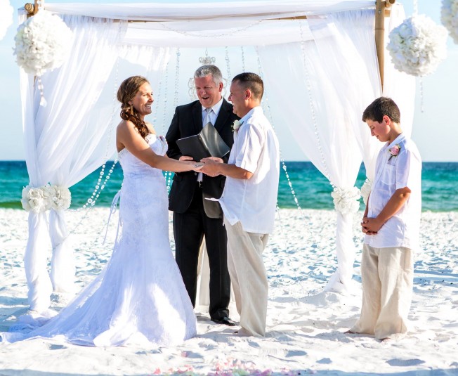 beachwedding in destin florida by princess wedding co