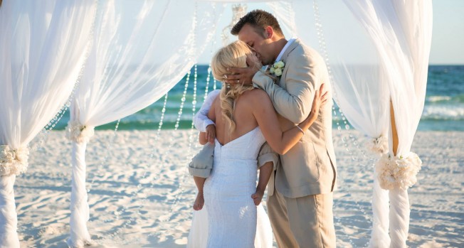 beach wedding in panama city